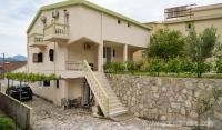 Guest House Ana, частни квартири в града Buljarica, Черна Гора